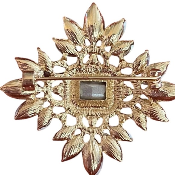 Brooch Emerald Green Bling Pin Rhinestone Crystal Flower Statement Jewelry - Picture 3 of 5